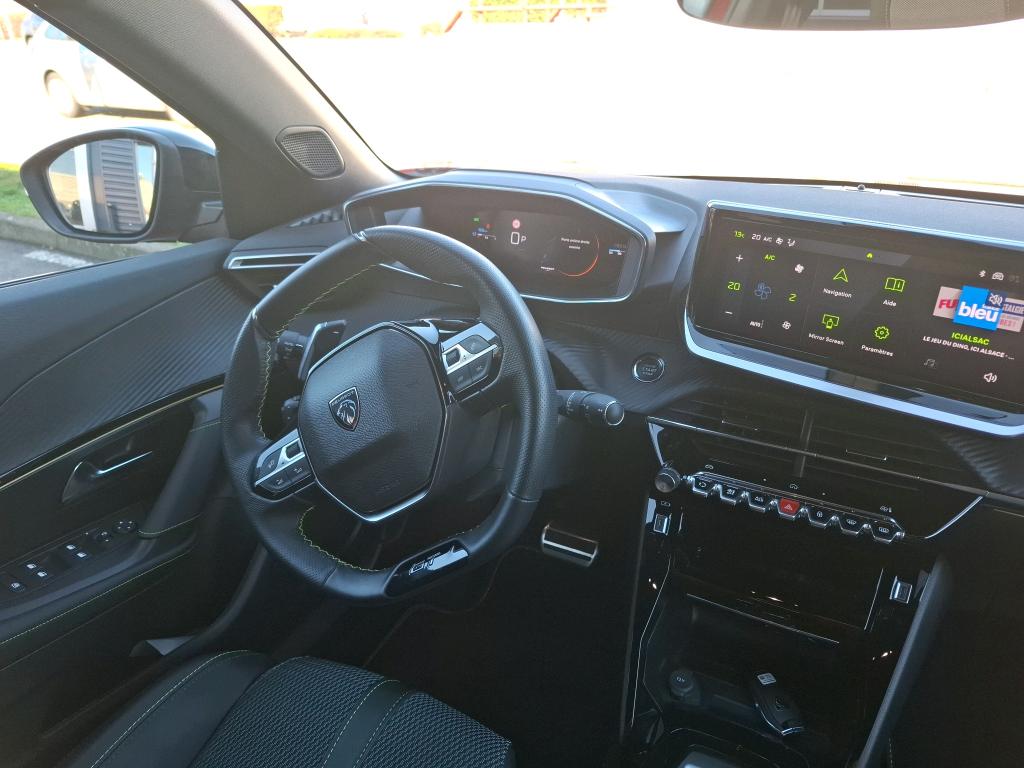 Peugeot 2008 PureTech 130 S&S EAT8 GT 2024