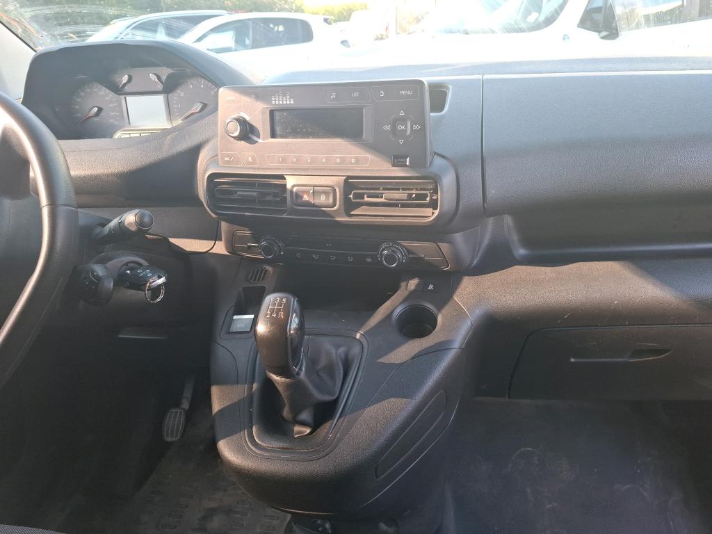 Peugeot PARTNER FOURGON STANDARD 650 KG BLUEHDI 100 BVM5 PREMIUM 2019