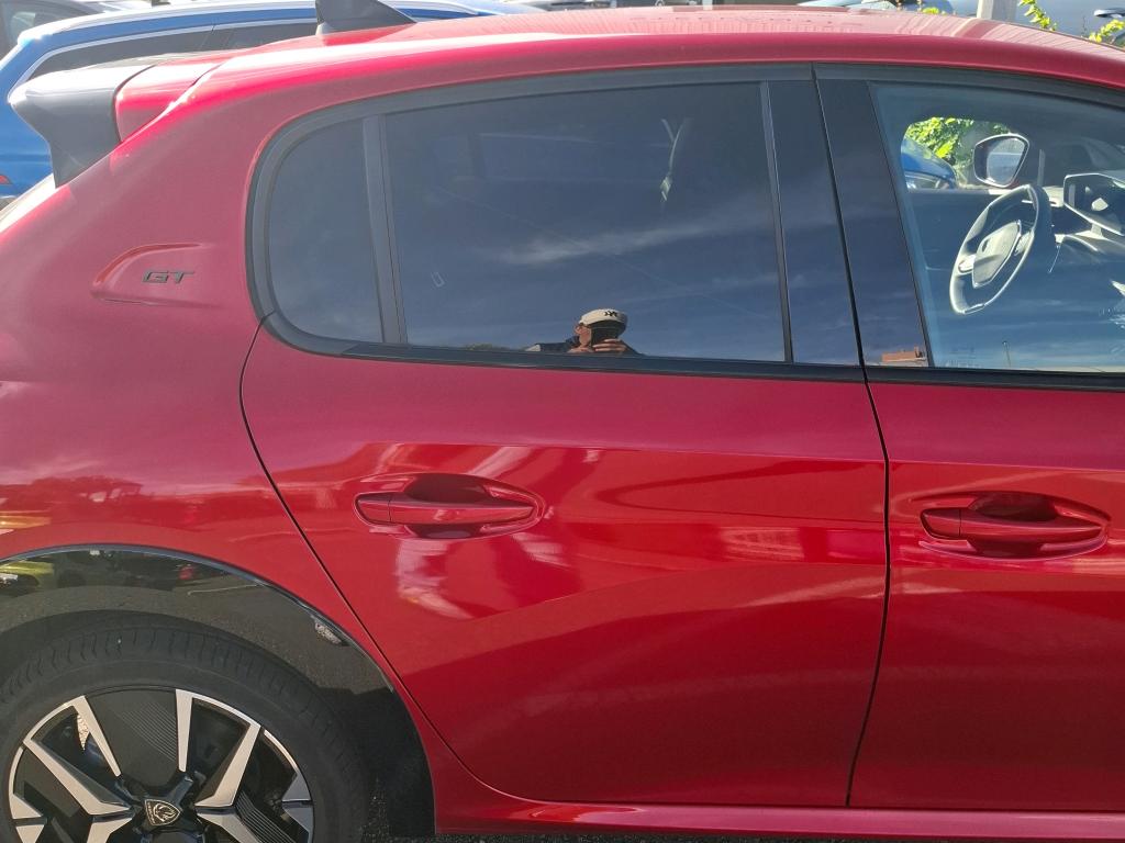 Peugeot 208 Hybrid 145 ch e-DCS6 GT 2025