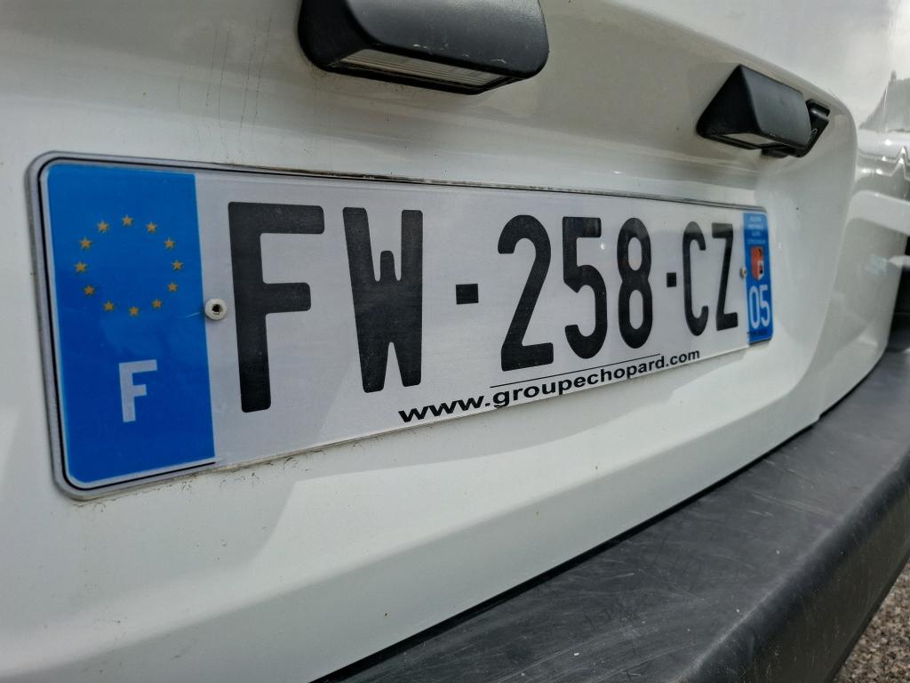 Peugeot PARTNER FOURGON STANDARD 650 KG BLUEHDI 100 S&S BVM5 PREMIUM 2020