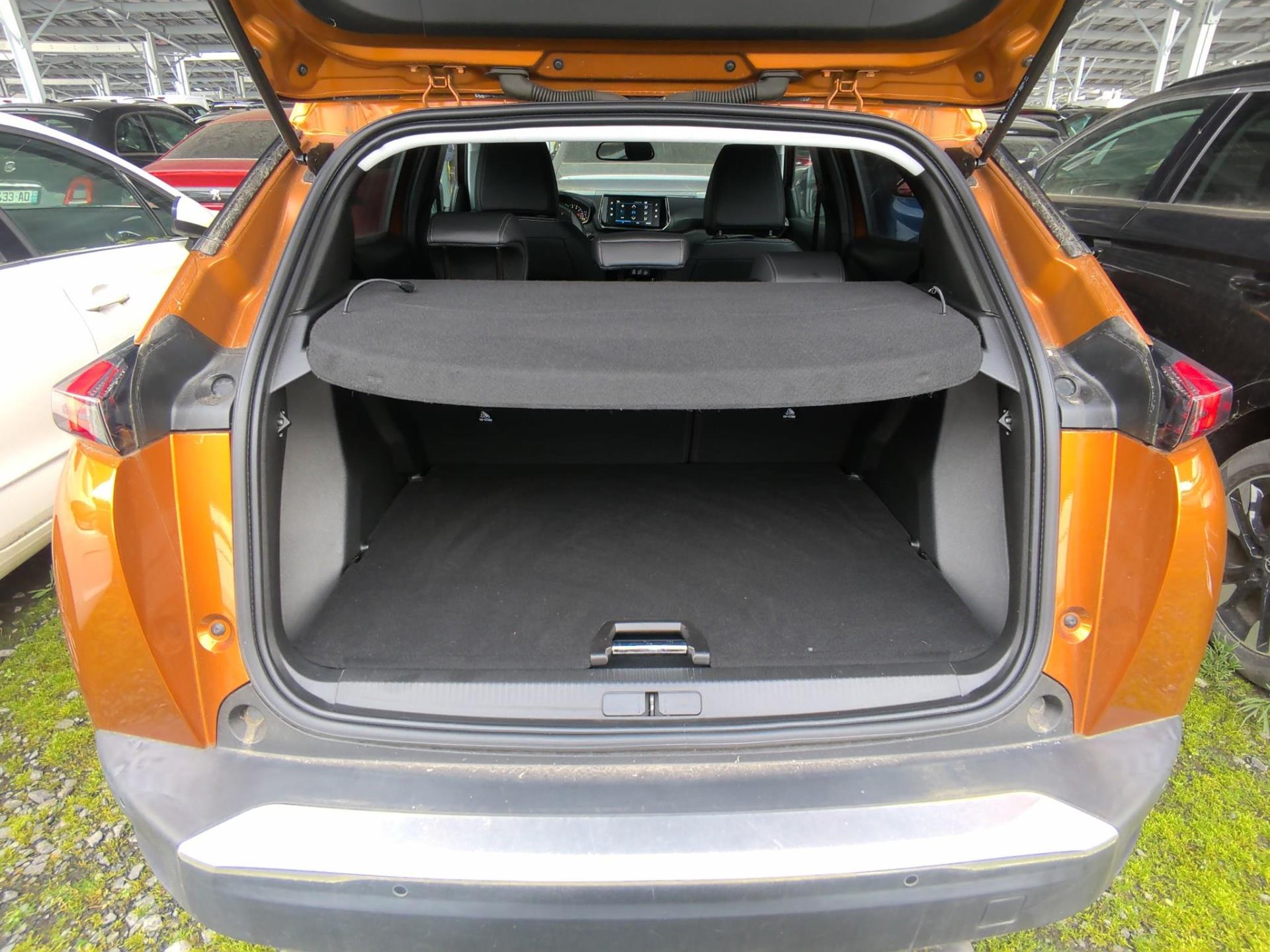 Peugeot 2008 PureTech 100 S&S BVM6 Allure 2021