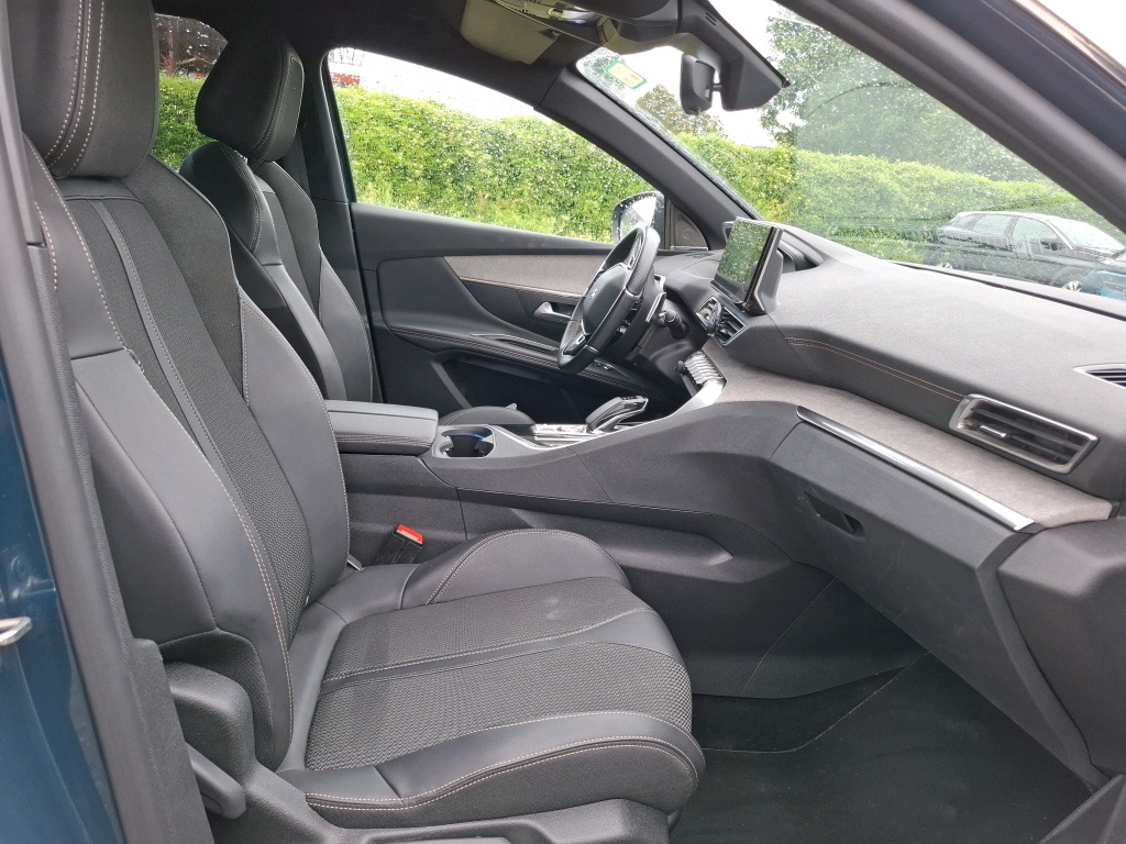 Peugeot 3008 Hybrid 225 e-EAT8 GT 2022