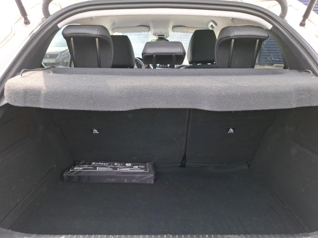 Peugeot 208 BlueHDi 100 S&S BVM6 Allure 2022