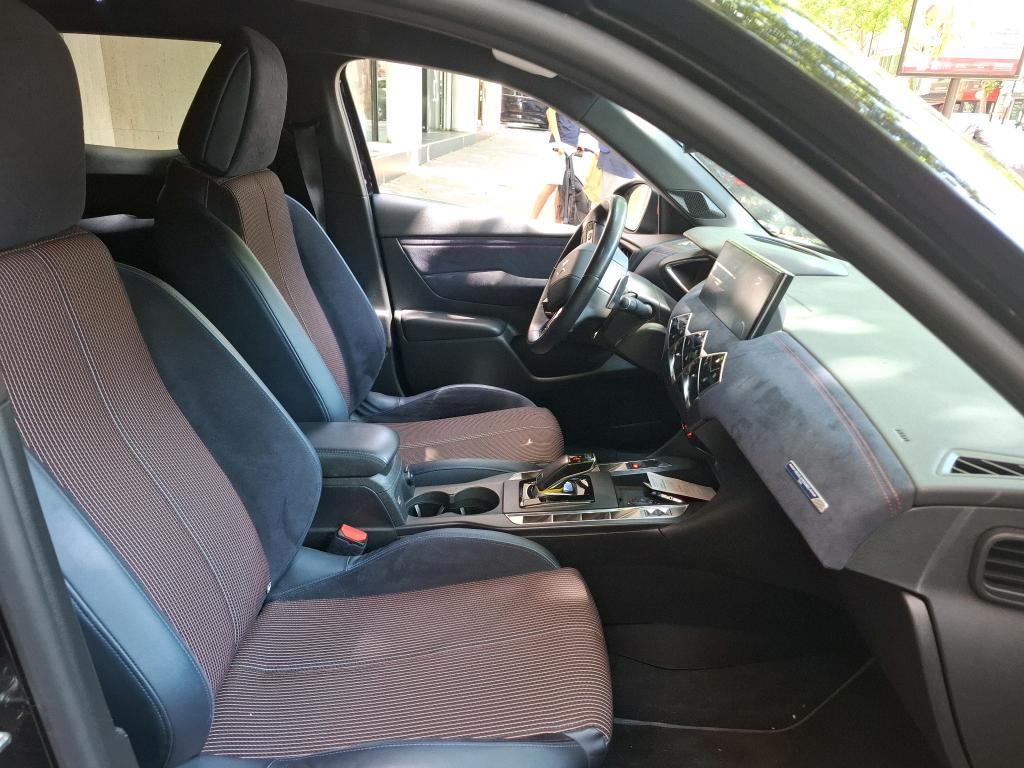 DS DS3 Crossback PureTech 155 EAT8 Ines de la Fressange Paris 2021