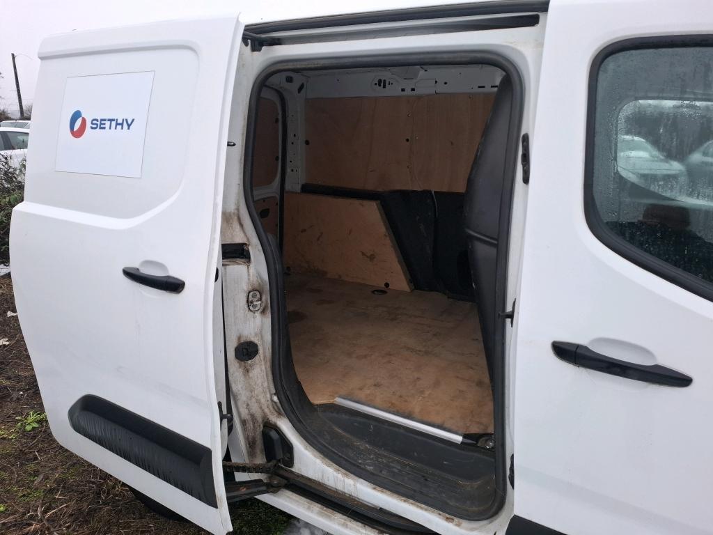 Peugeot PARTNER FOURGON STANDARD 650 KG BLUEHDI 100 S&S BVM5 PREMIUM 2021