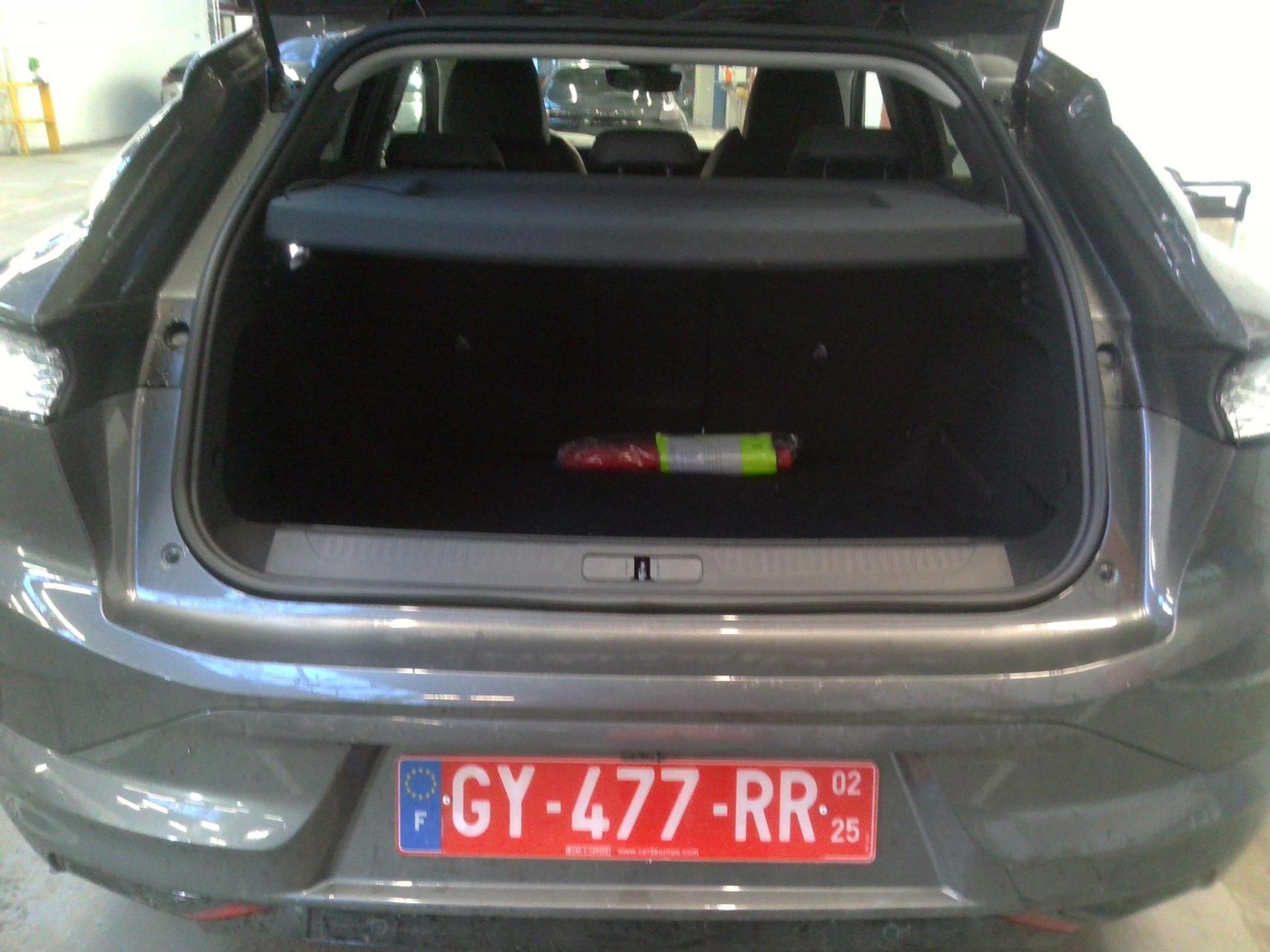 DS DS 4 BlueHDi 130 EAT8 Etoile - Alcantara 2024