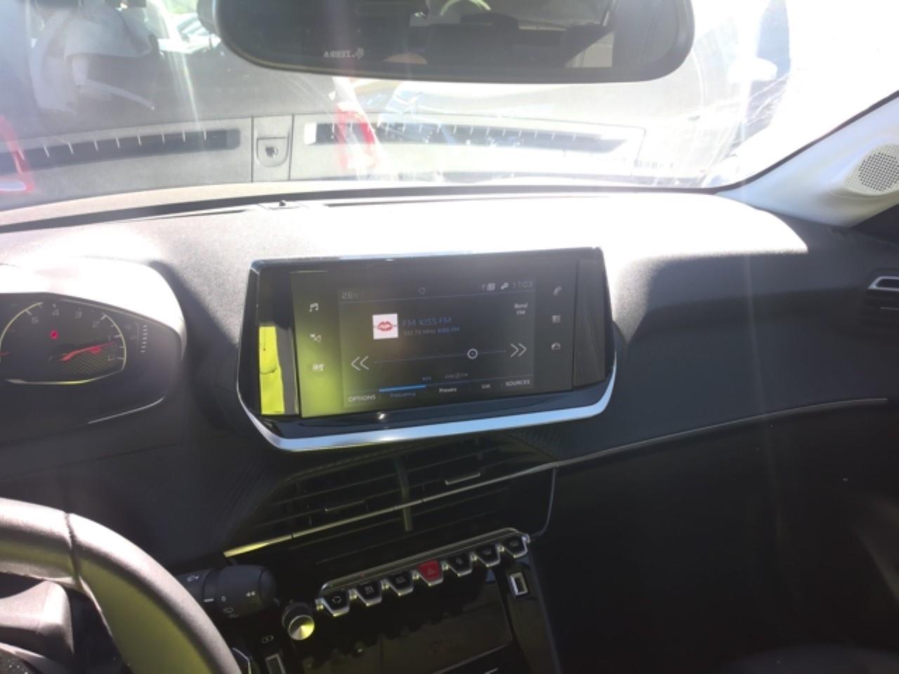 Foto Peugeot 208 8