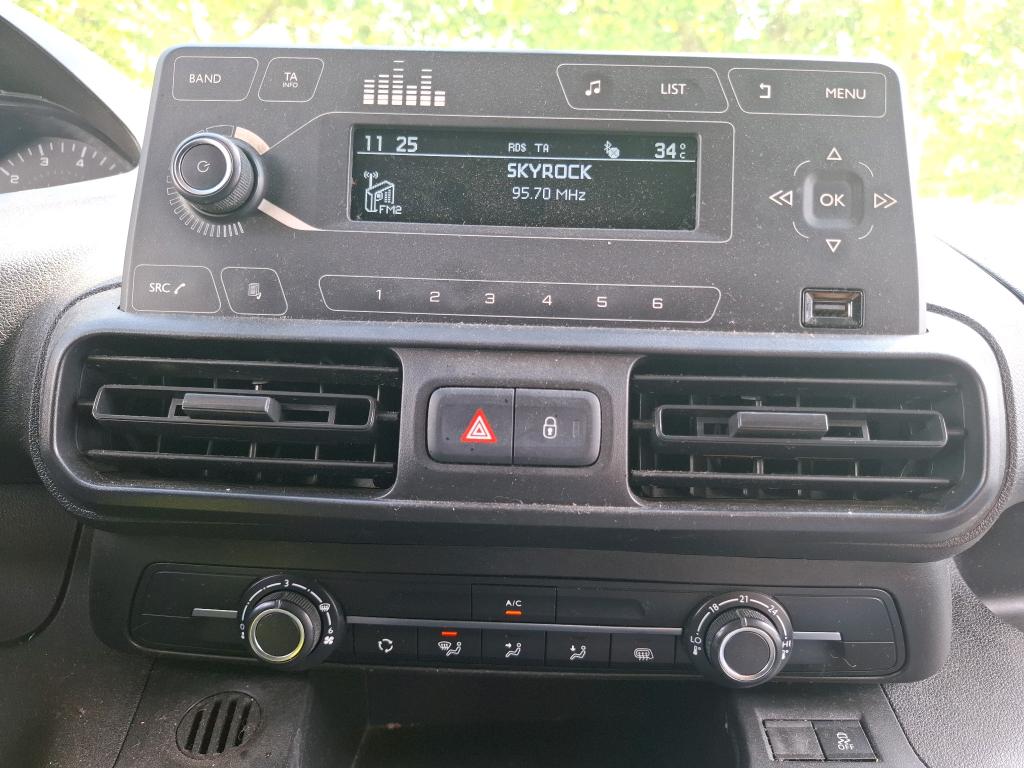 Peugeot PARTNER FOURGON STANDARD 650 KG BLUEHDI 100 S&S BVM5 PREMIUM 2020