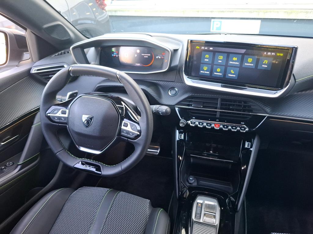 Peugeot 208 Hybrid 136 e-DCS6 GT 2025