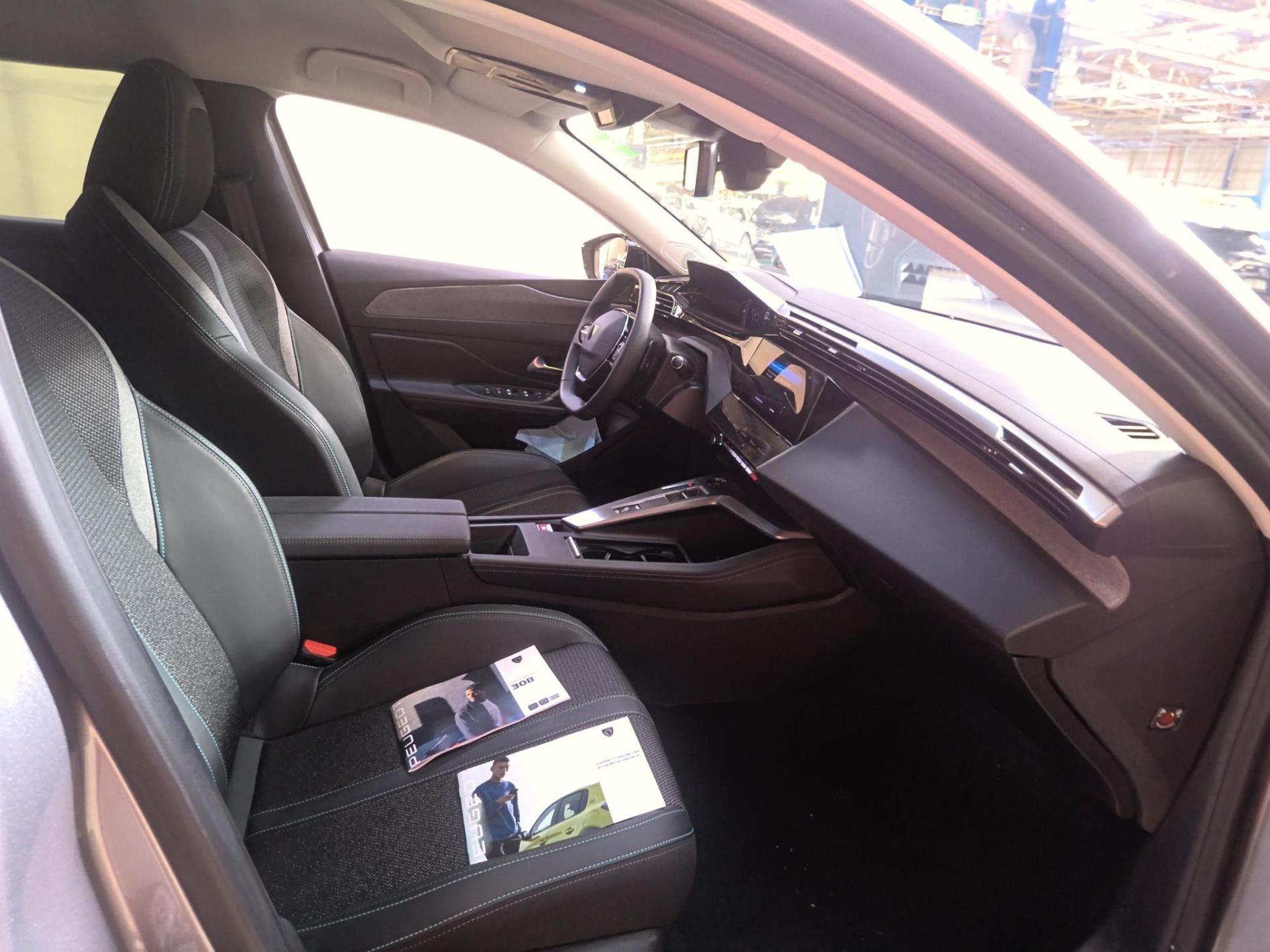 Peugeot 308 PHEV 180 e-EAT8 Allure 2024