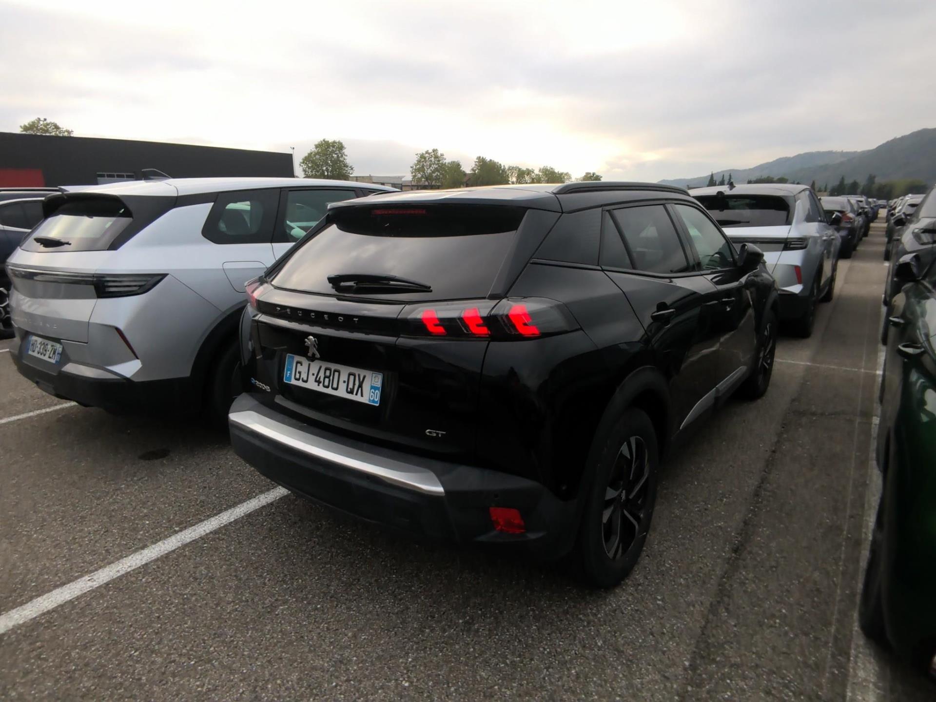 Peugeot 2008 Electrique 136 ch GT 2022