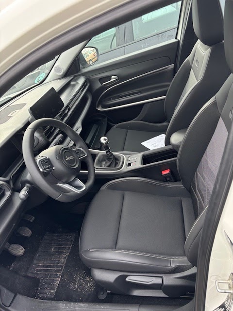 Foto Jeep AVENGER 15