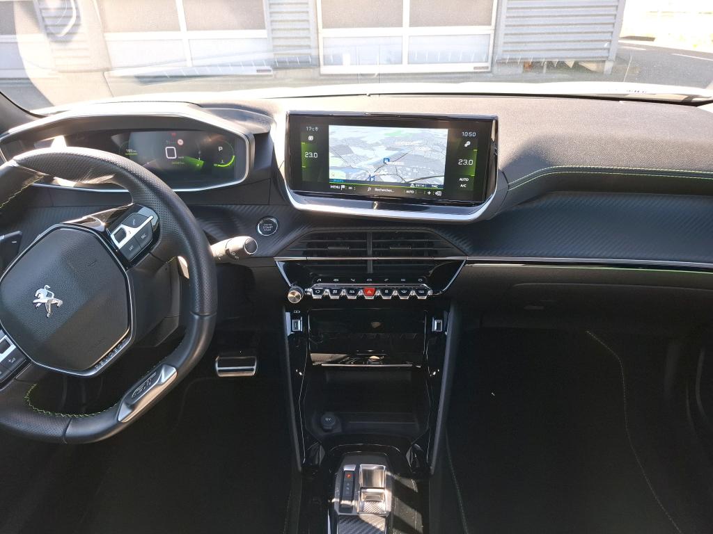 Peugeot 2008 PureTech 130 S&S EAT8 GT 2022