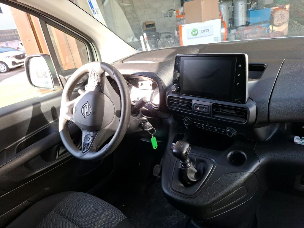 Opel COMBO CARGO 1.5 100 CH S/S L1H1 BVM6 STANDARD PACK CLIM 2022