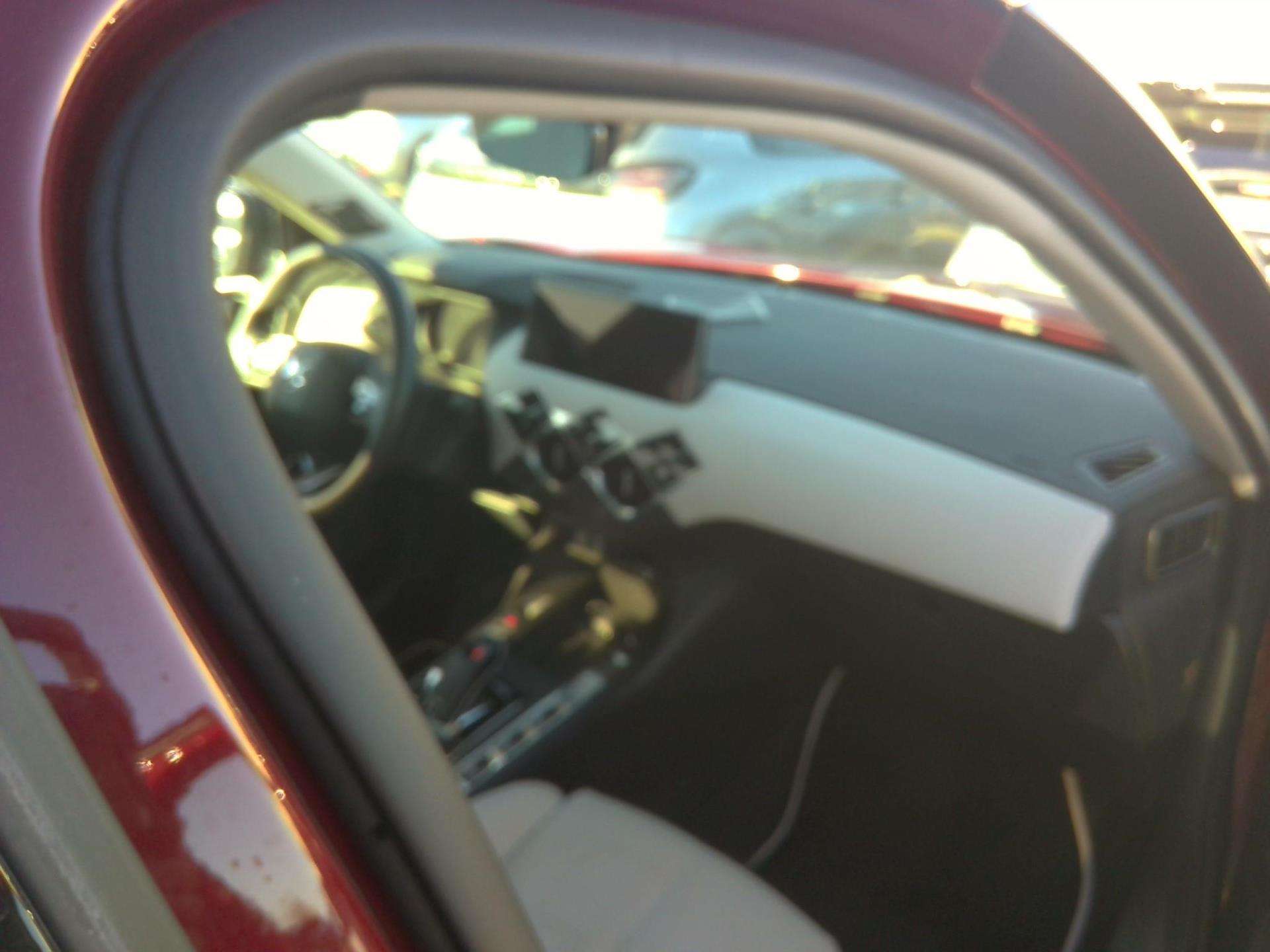 DS DS 3 PureTech 130 EAT8 Esprit de Voyage 2024