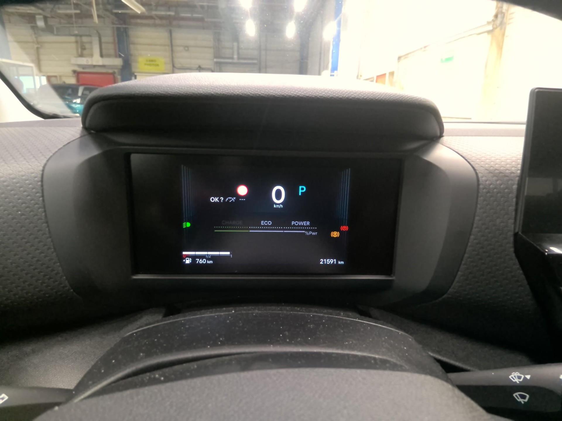 Citroen C4 Hybride 136 e-DCS6 Plus 2025