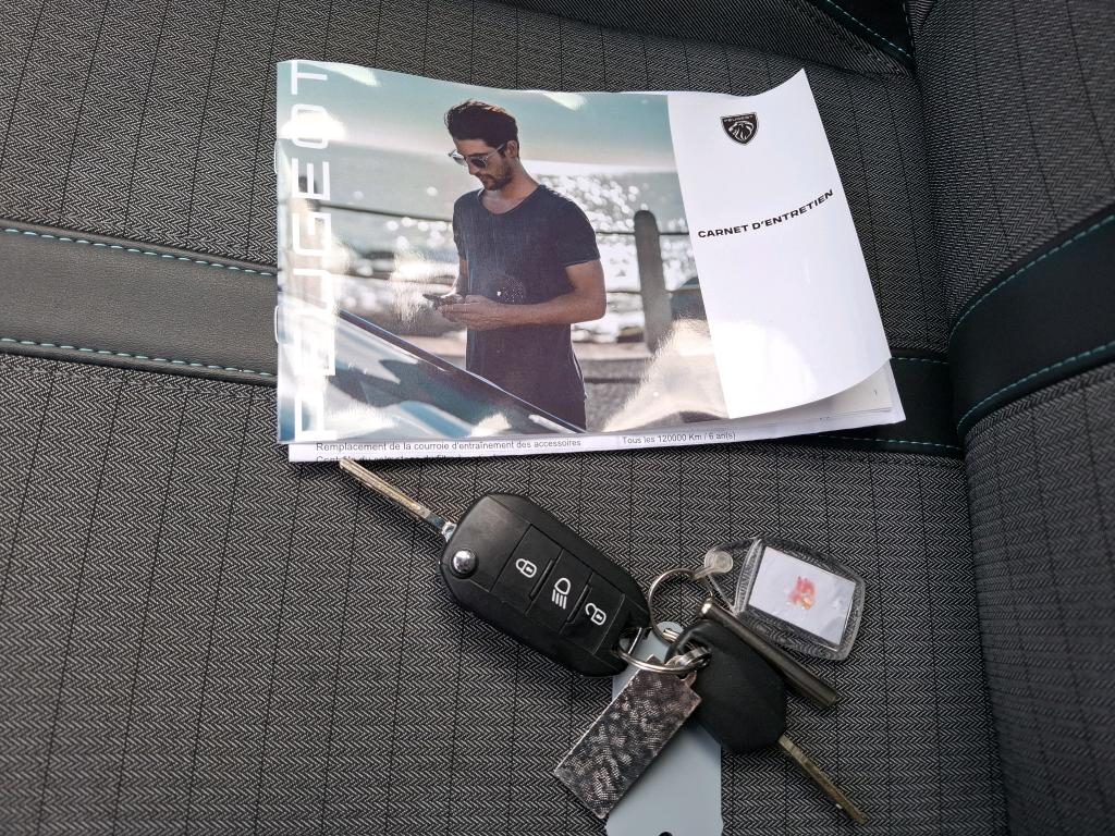 Peugeot 2008 BlueHDi 130 S&S EAT8 Allure 2023