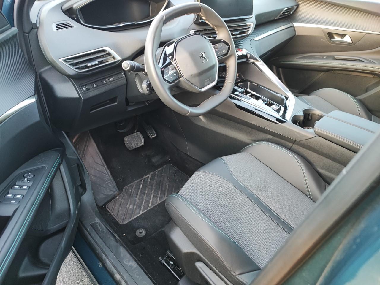 Foto Peugeot 3008 Hybrid 3