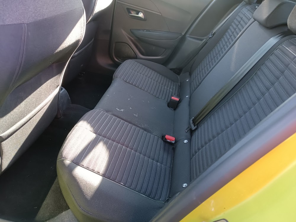 Foto Peugeot 208 15