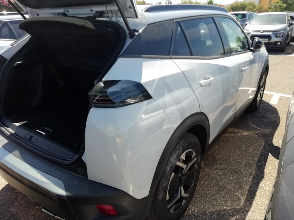 Foto Peugeot 2008 4