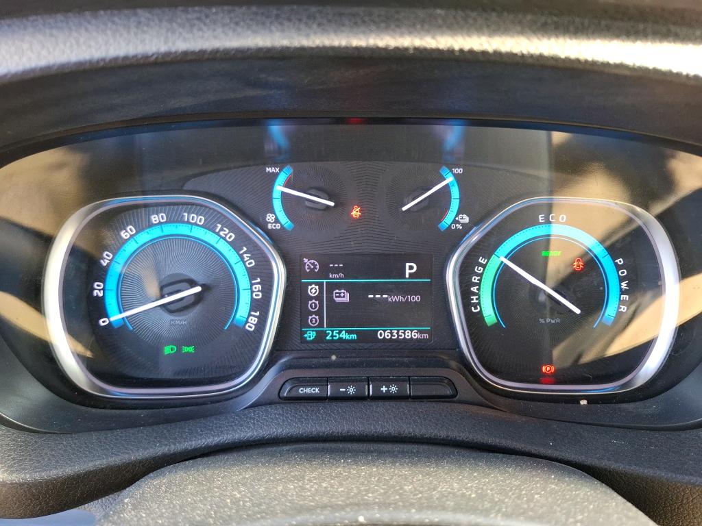 Peugeot EXPERT FGN TOLE M ELECTRIQUE 75KWH 136CH  2022