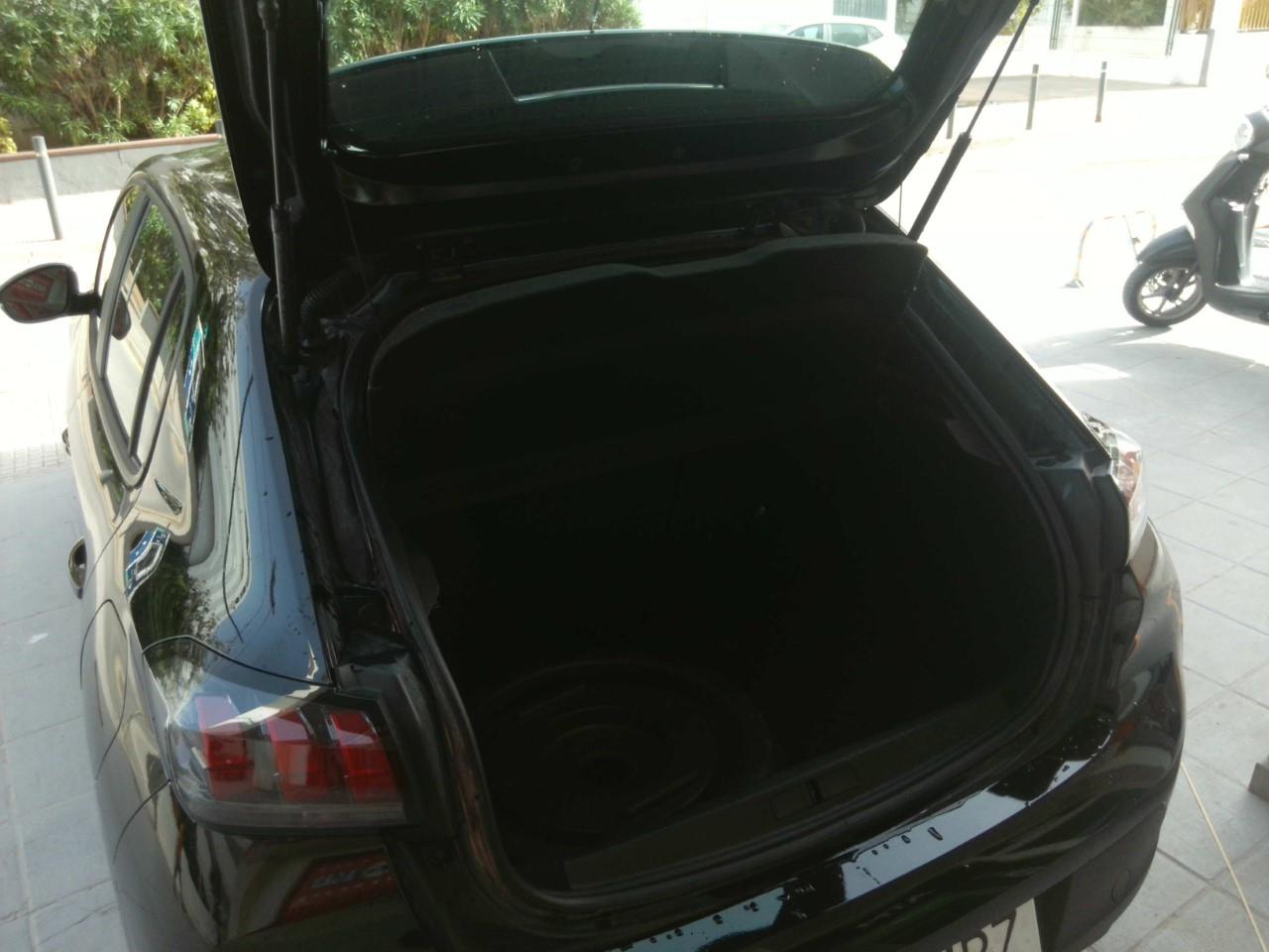 Foto Peugeot 208 25