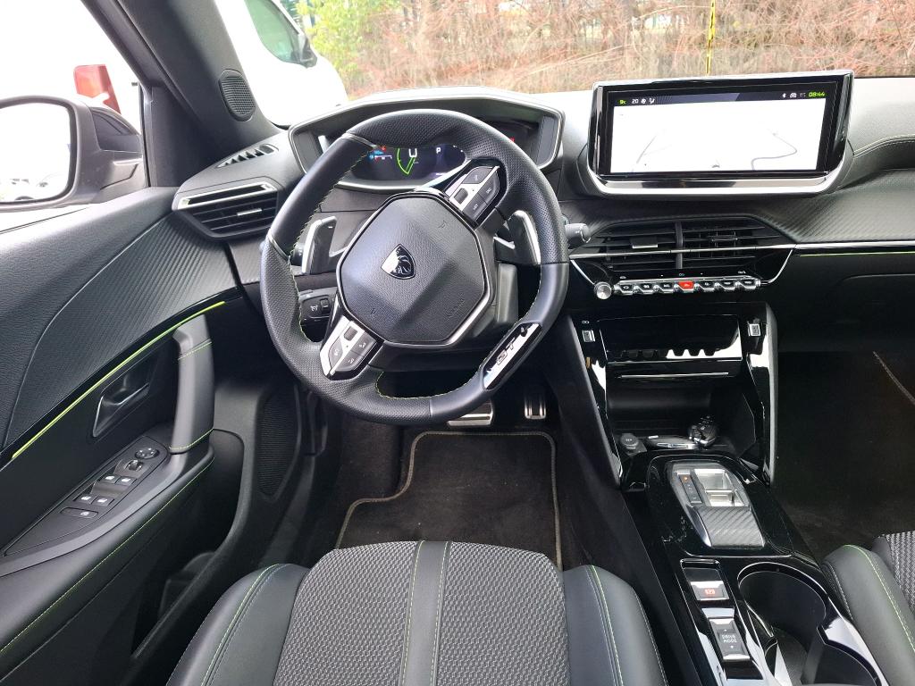 Peugeot 2008 PureTech 130 S&S EAT8 GT 2024