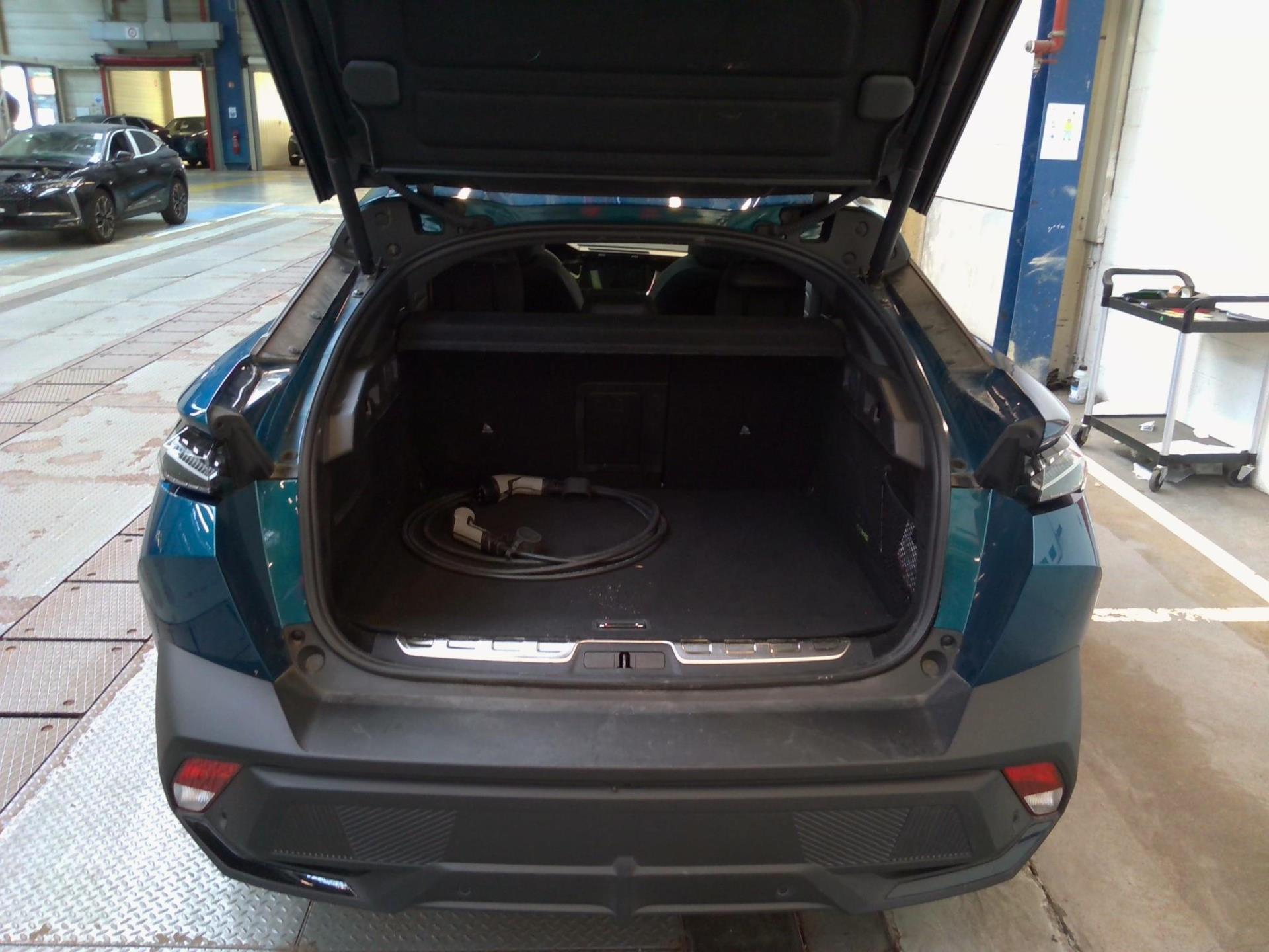 Peugeot 408 PHEV 225 e-EAT8 GT 2025