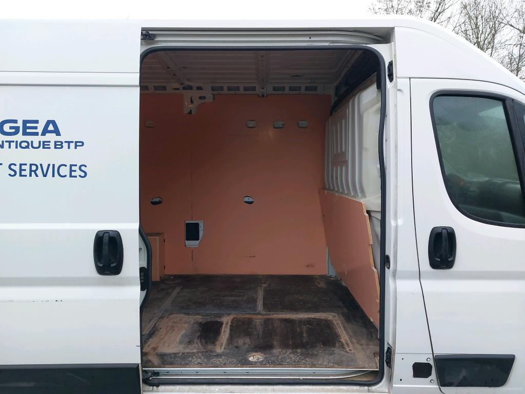 Peugeot BOXER TOLE 335 L2H2 BLUEHDI 120 S&S ASPHALT 2020