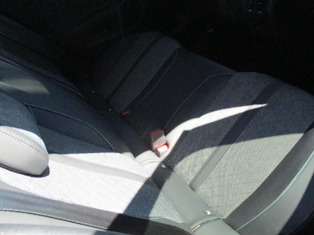 Foto Peugeot 408 14