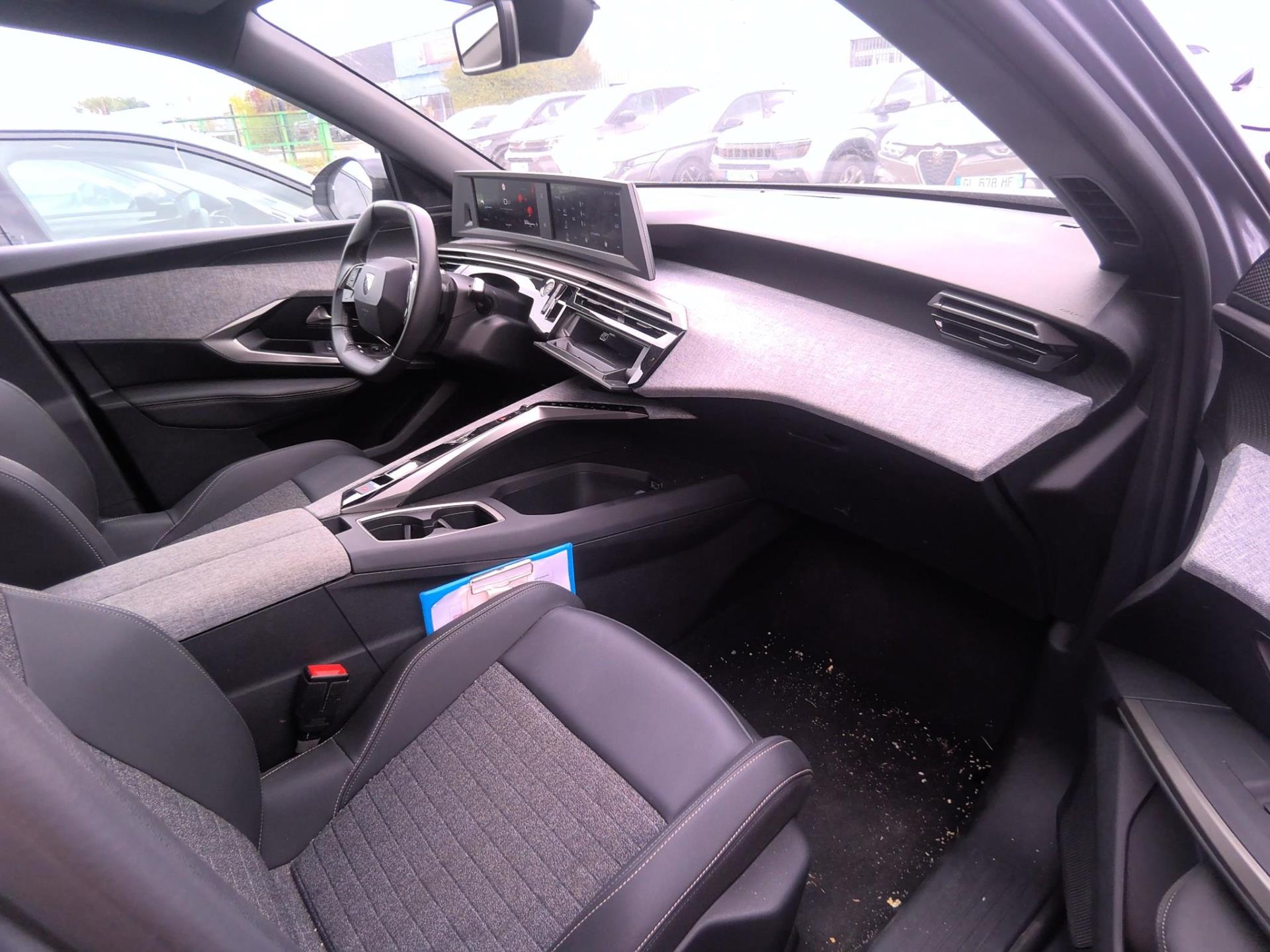 Peugeot 5008 Hybrid 145 ch e-DCS6 Allure 2025