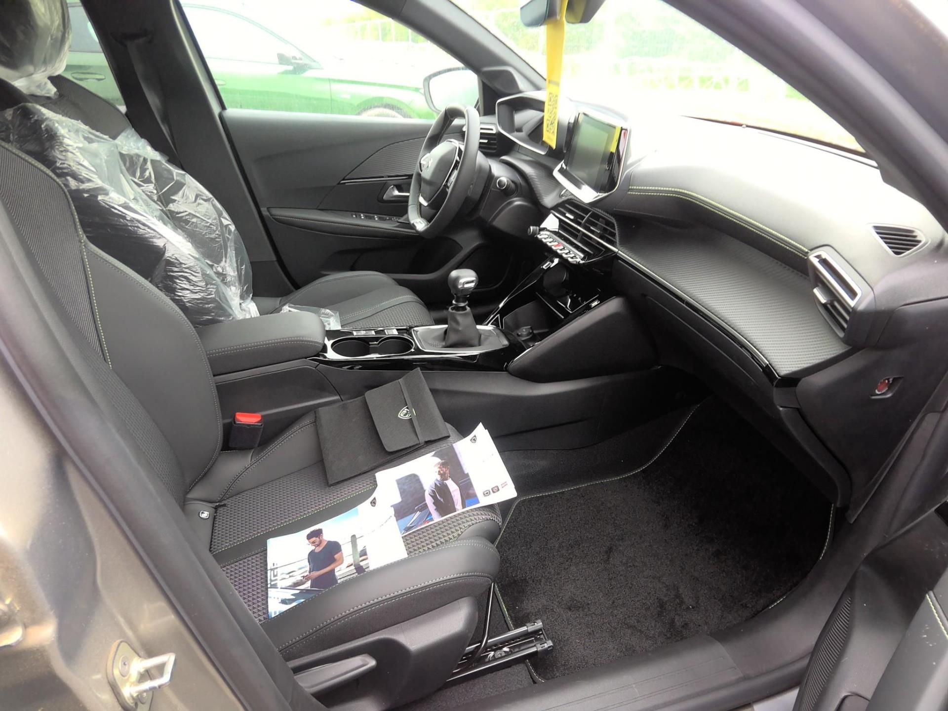 Peugeot 208 BlueHDi 100 S&S BVM6 GT 2023