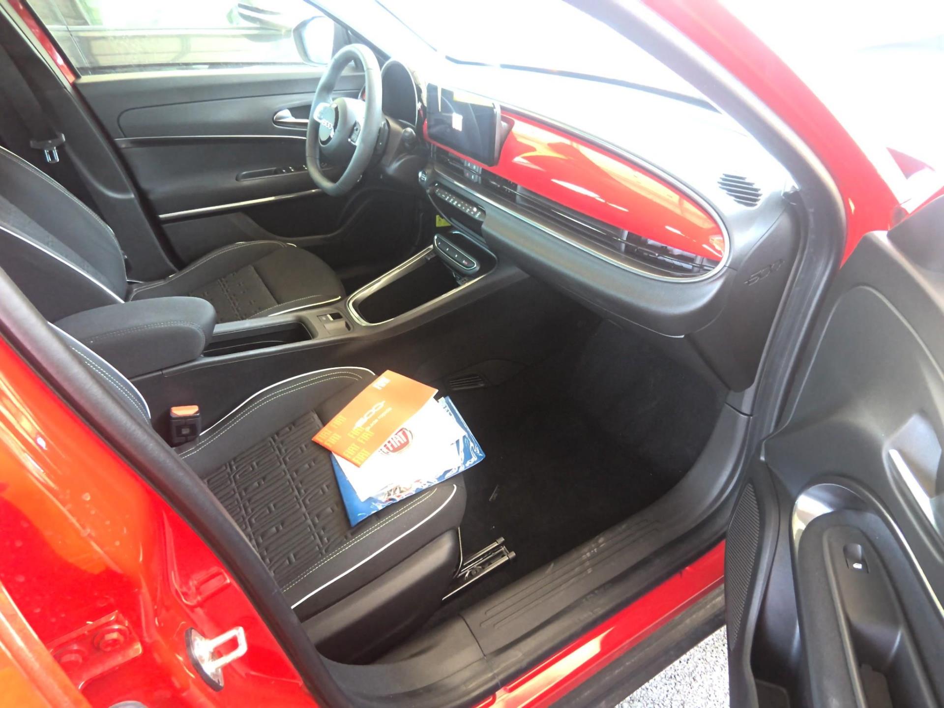 FIAT 600 T-Gen 3 1.2 Hybrid 145ch eDCT6 Pop 2025