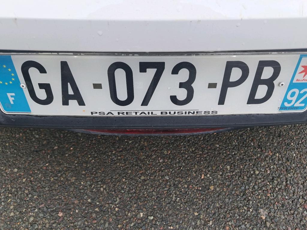 Peugeot 208 PURETECH 100 S&S EAT8 ACTIVE BUSINESS R 2021