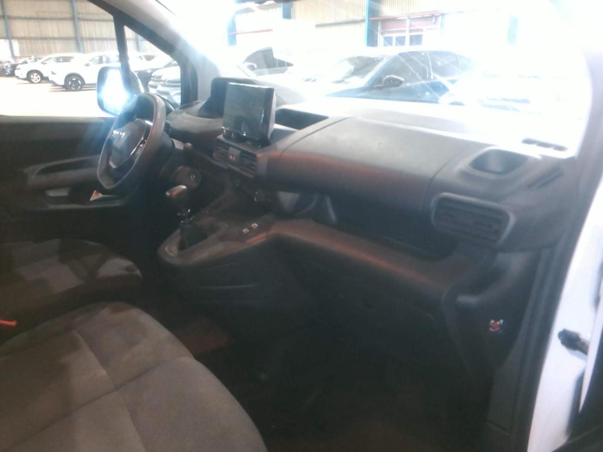 Peugeot PARTNER FOURGON XL 950 KG BLUEHDI 100 S&S BVM6 2025