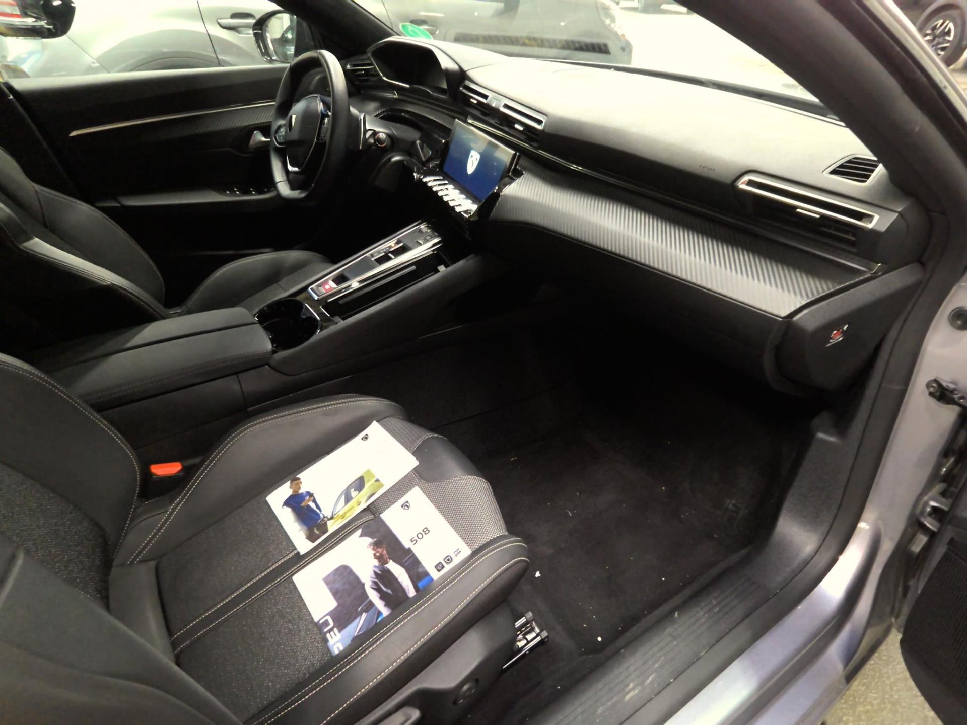 Peugeot 508 SW Hybrid 180 e-EAT8 Allure 2025