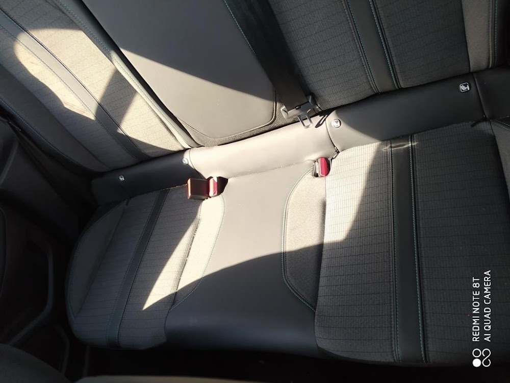 Foto Peugeot 208 5