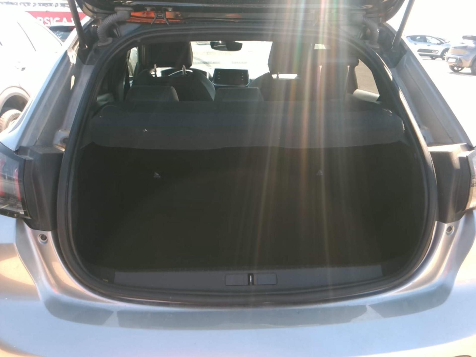 Peugeot 208 BlueHDi 100 S&S BVM6 GT 2023