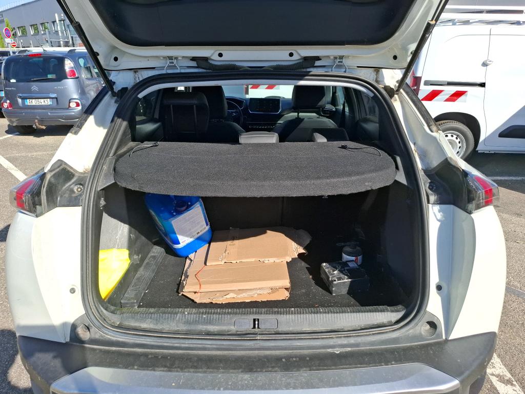 Peugeot 2008 BlueHDi 130 S&S EAT8 Allure Business 2021