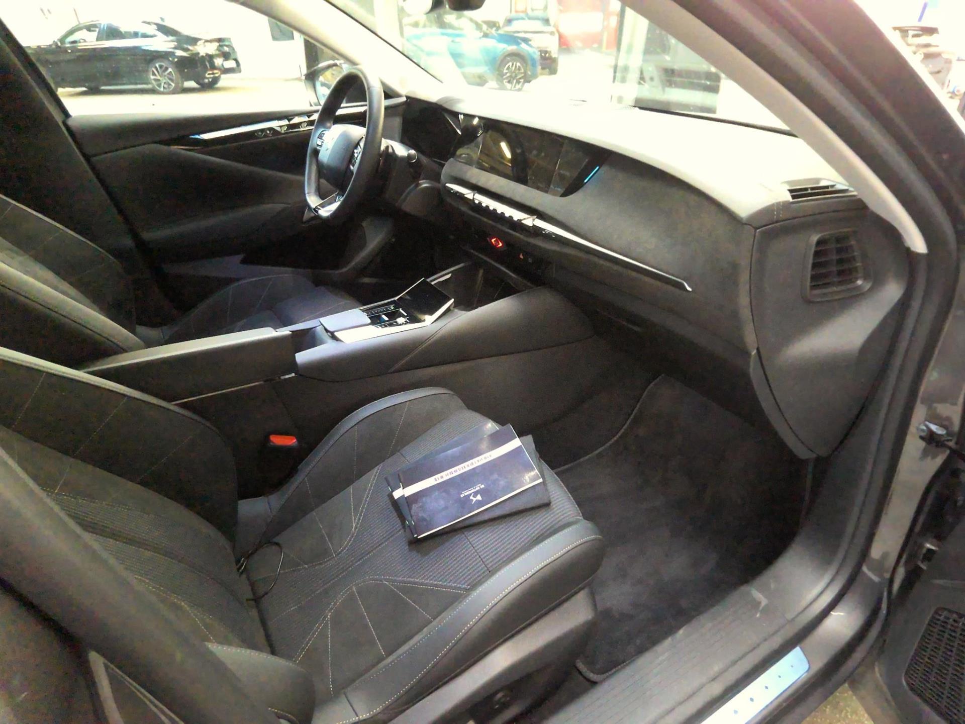 DS DS 4 BlueHDi 130 EAT8 Etoile - Alcantara 2024