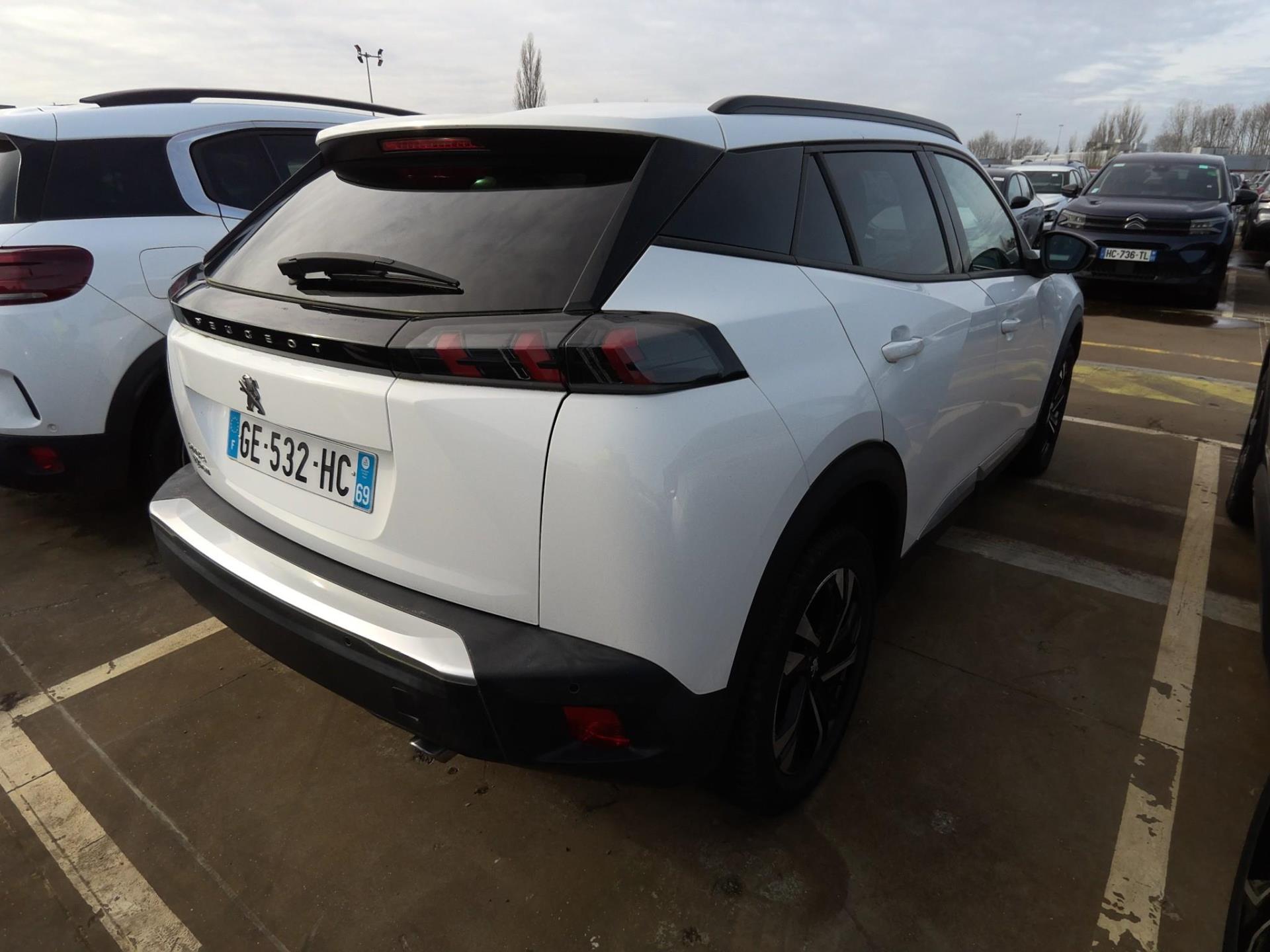 Peugeot 2008 BlueHDi 130 S&S EAT8 Allure 2022