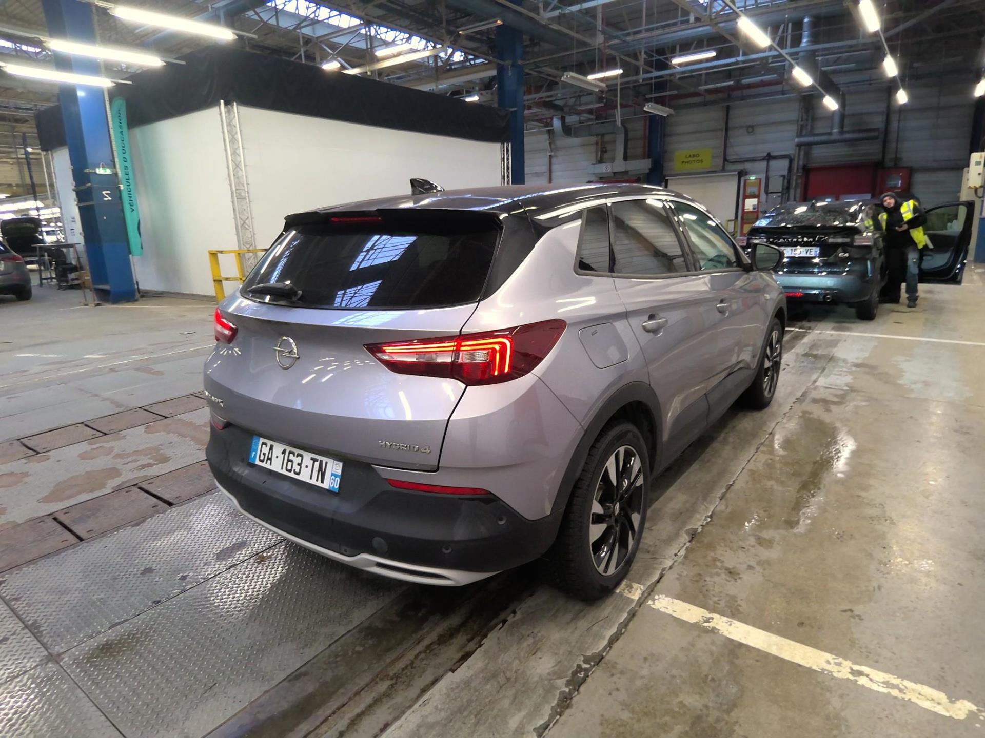 Opel Grandland Hybrid4 300 ch AWD BVA8 Ultimate 2021