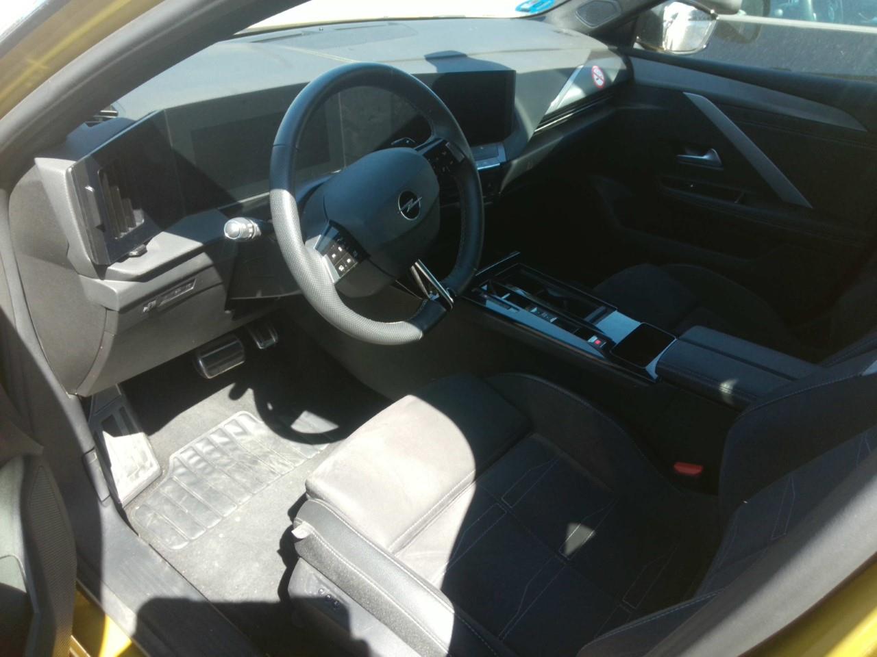 Foto Opel Astra PHEV 3