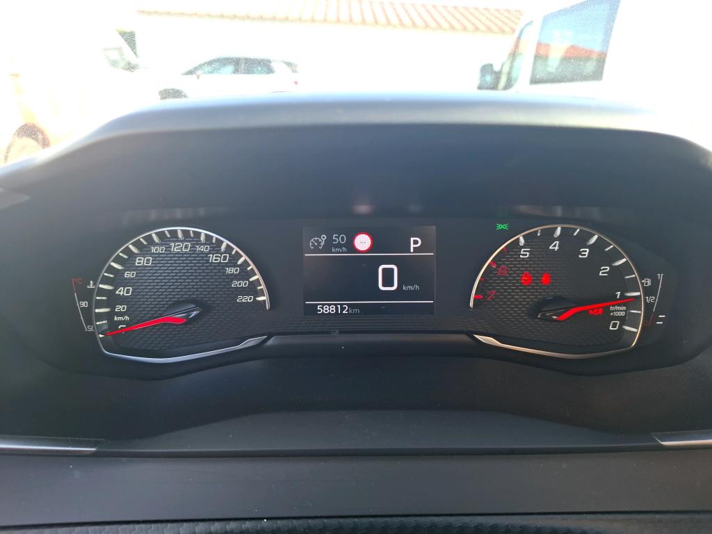 Peugeot 2008 BlueHDi 130 S&S EAT8 Active Business 2021