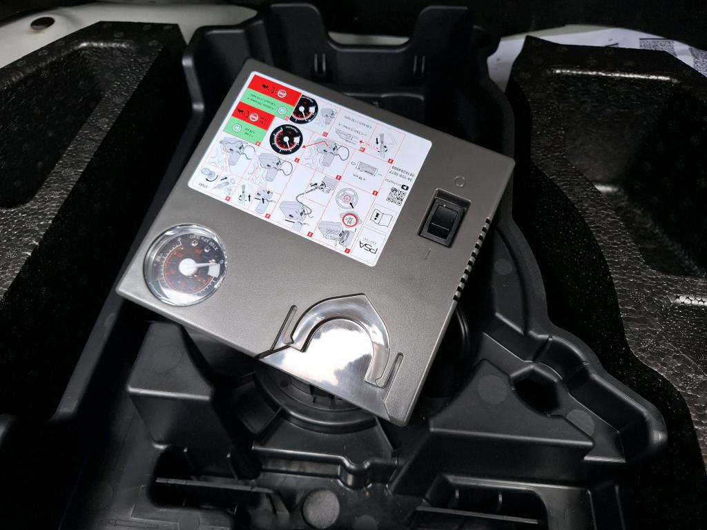 Peugeot 208 BLUEHDI 100 S&S BVM6 PREMIUM 2022