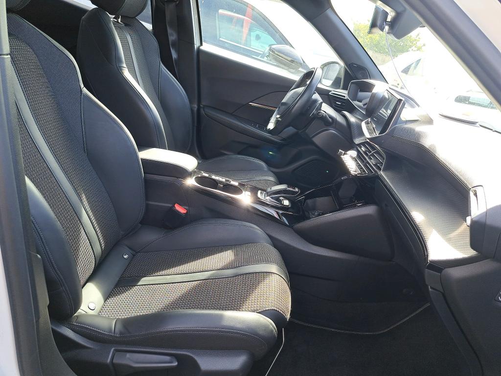 Peugeot 2008 PureTech 130 S&S EAT8 GT Line 2020