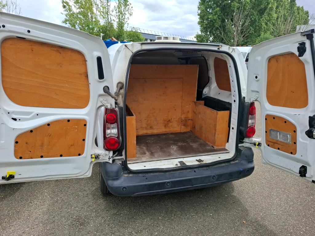 Peugeot PARTNER FOURGON STANDARD 1.6 BLUEHDI 100 BVM5 PREMIUM 2017