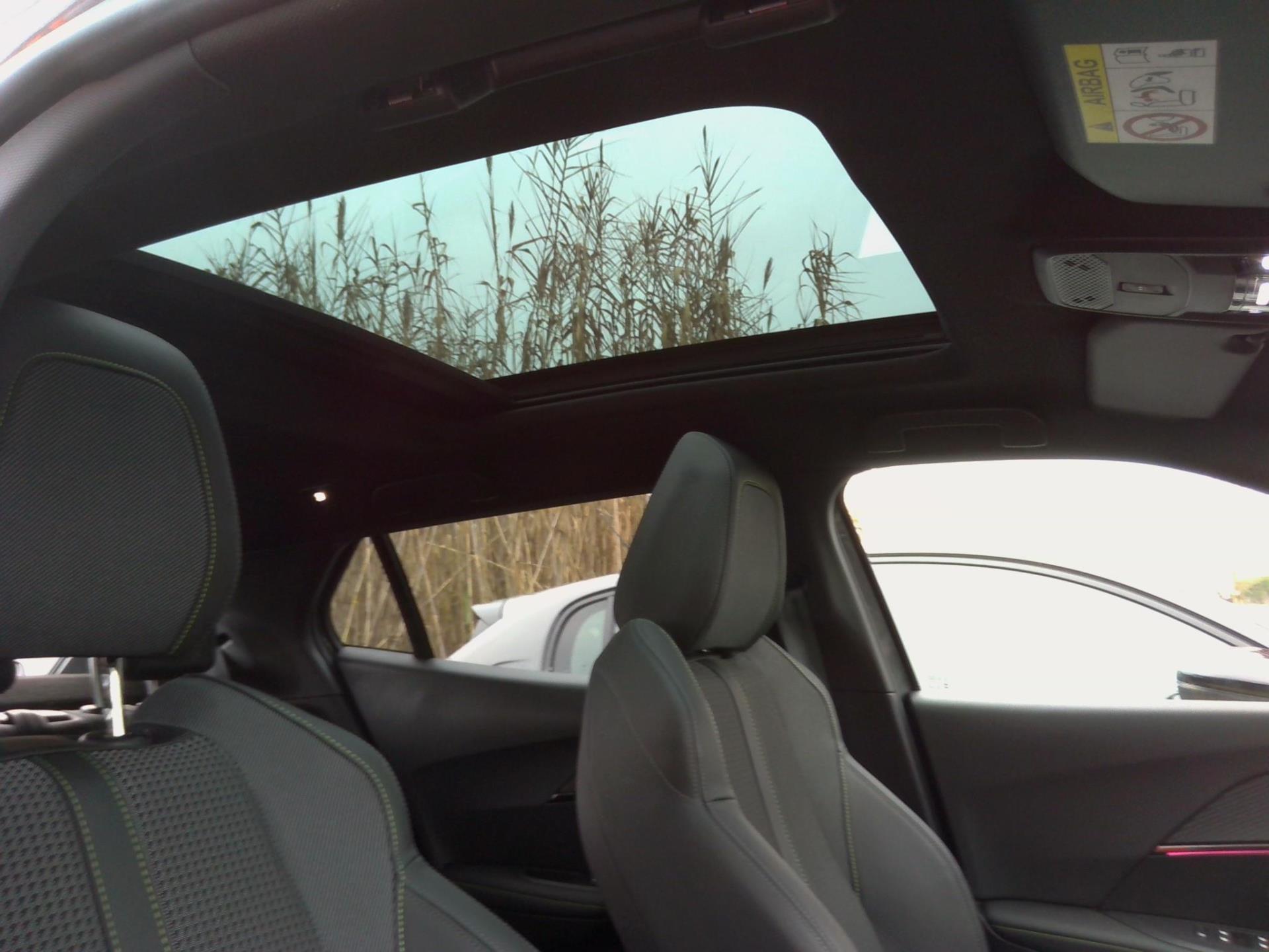 Peugeot 2008 PureTech 130 S&S EAT8 GT 2023