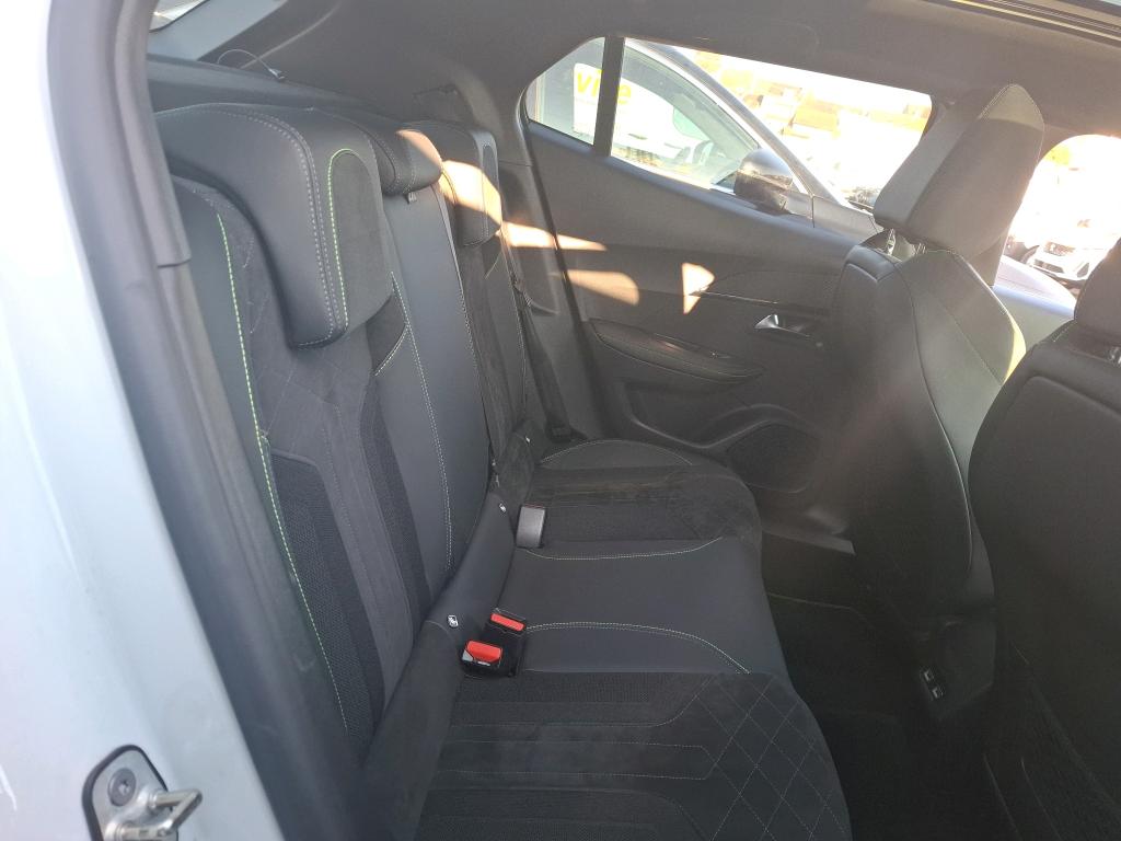 Peugeot 2008 PureTech 130 S&S EAT8 GT Pack 2021