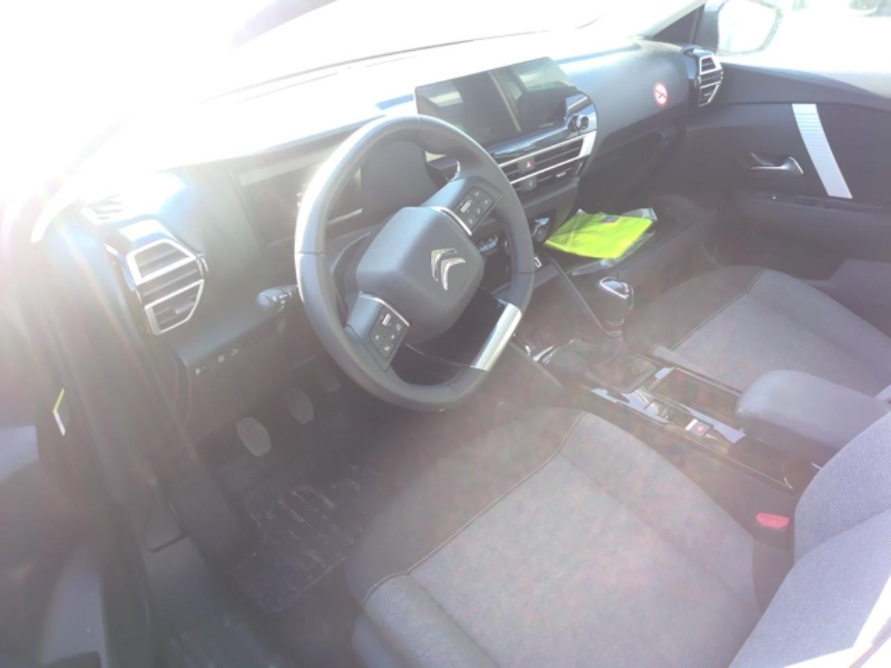 Foto Citroën C4 X 3